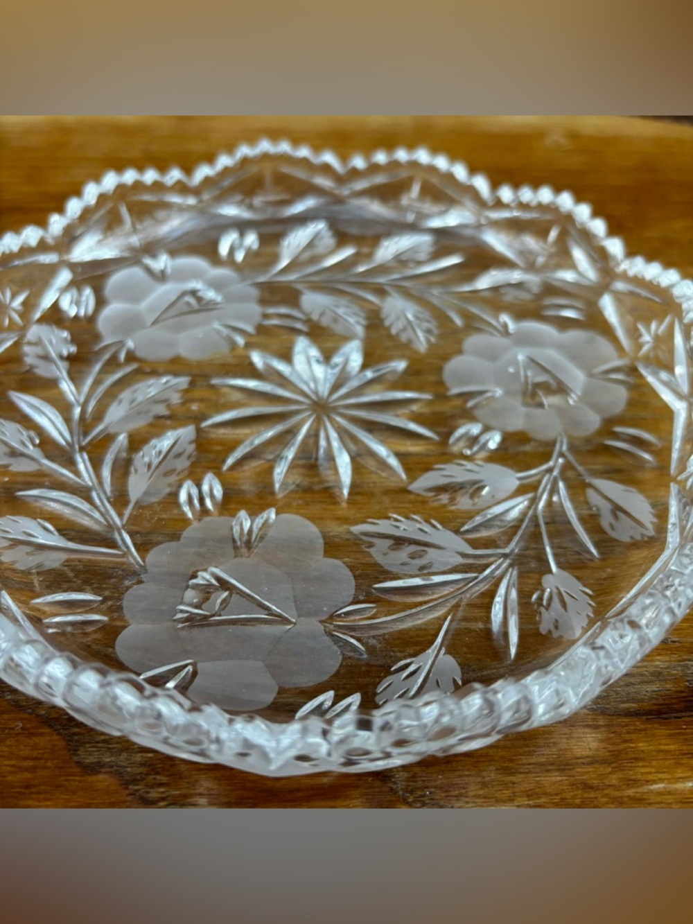 Vintage Trinket Dish Clear Crystal Style Floral Leaves Etched Plate - Picture 2 of 5